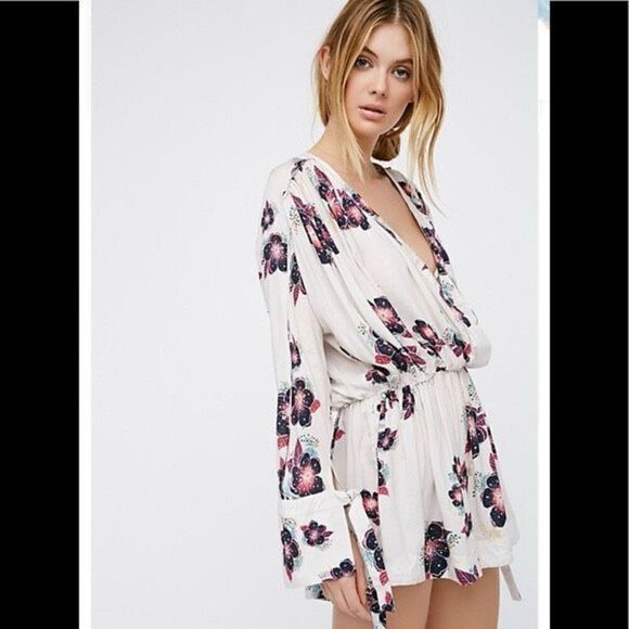 FREE PEOPLE | tuscan dreams floral bell sleeve tunic S/M - Picture 1 of 12